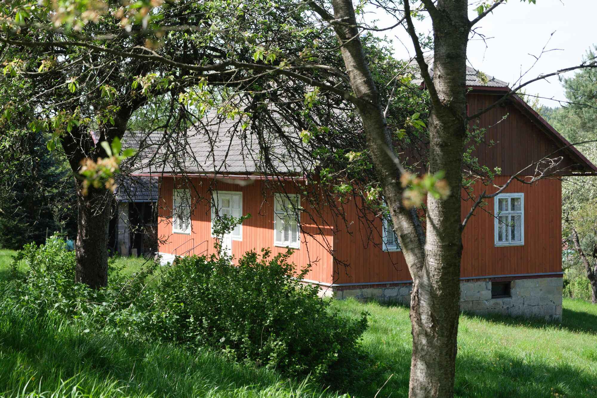 Obiekt rekreacyjny w okolicach Ciężkowic-Zdrój